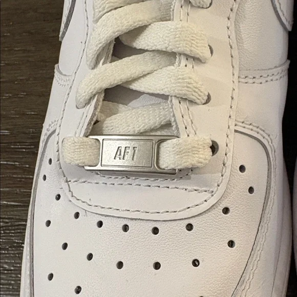 EUC [Nike] Air Force 1 White Athletic Tennis Shoes Sneakers Women’s 8 / Mens 6.5 - Picture 9 of 16